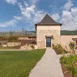 Les Tours Carrees 3* لاموت سيرفولكس