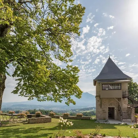 Les Tours Carrées 3*